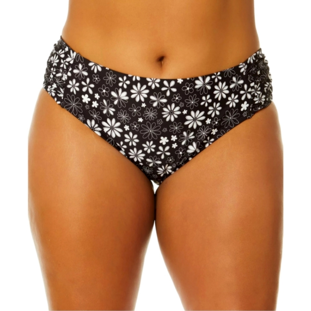 Salt + Cove Trendy Plus Size Coastal Fleurs Soft Side-Tab Mid Size Bikini Bottom